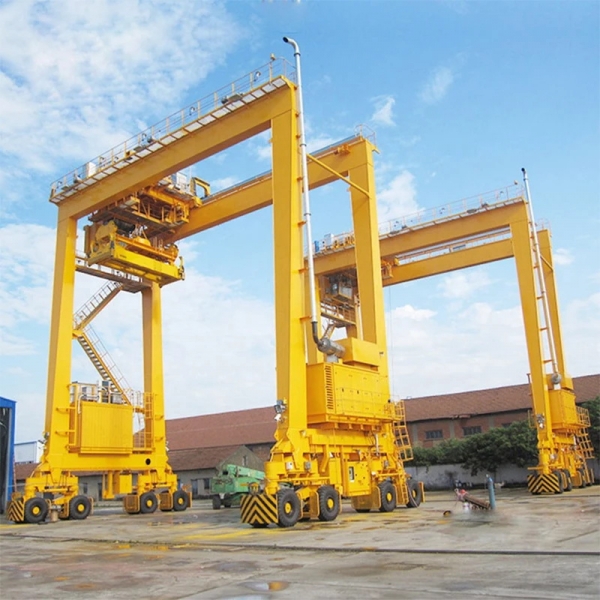 High Quality Multifunctional Straddle Carrier for Sale